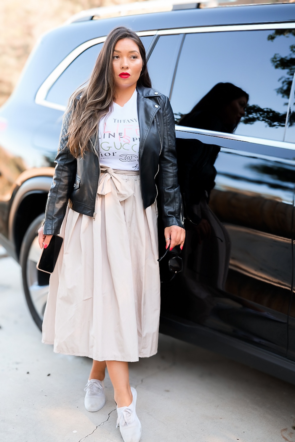 Valarie Marie is an entrepreneur, educator, author and podcast host helping freedom seeking fempreneurs manifest financial independence and freedom while scaling and growing their business.